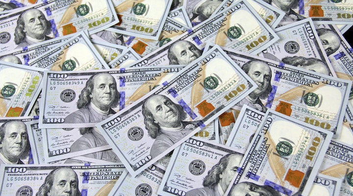 cam-model-money