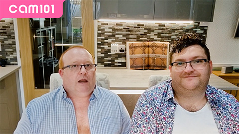 The Pros and Cons of Camming as a Couple