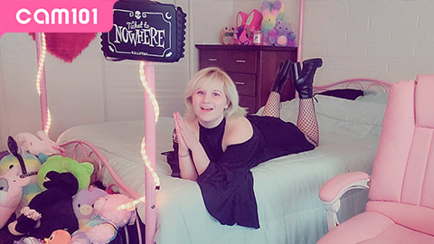 The Pros & Cons of Studios